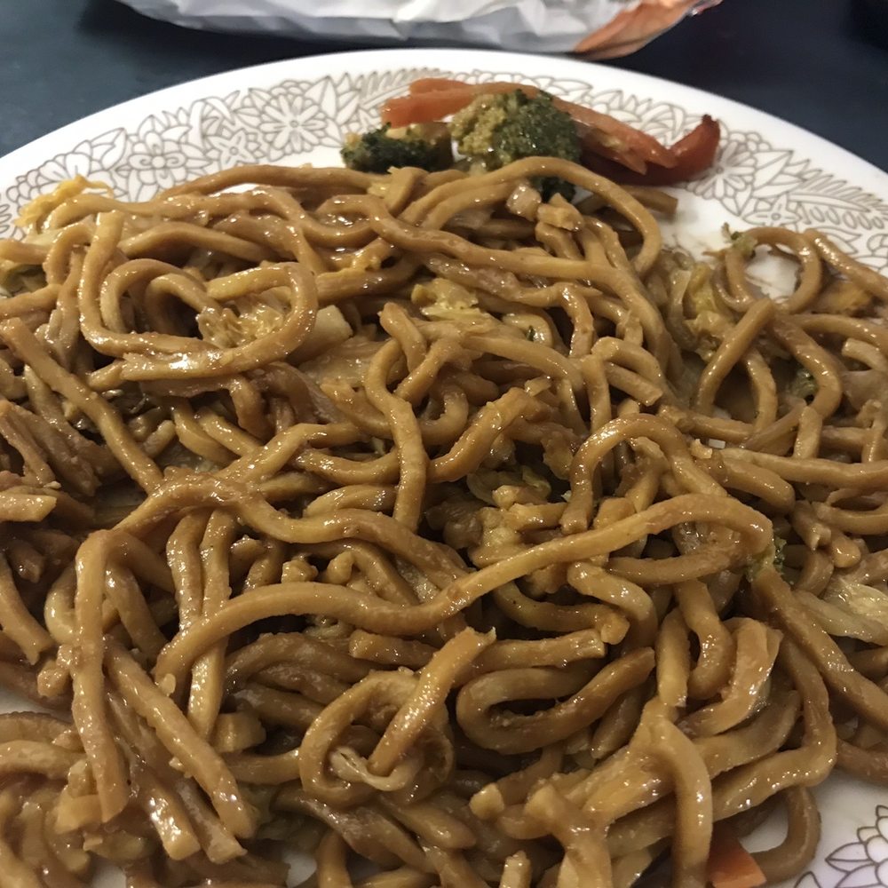 New Ho King Kitchen - I dumped the whole container out to examine how many vegetables were actually in the dish - Chinese Near Me - Pompton Lakes, New Jersey New Ho King Kitchen - I dumped the whole container out to examine how many vegetables were actually in the dish - Chinese Near Me - Pompton Lakes, New Jersey
