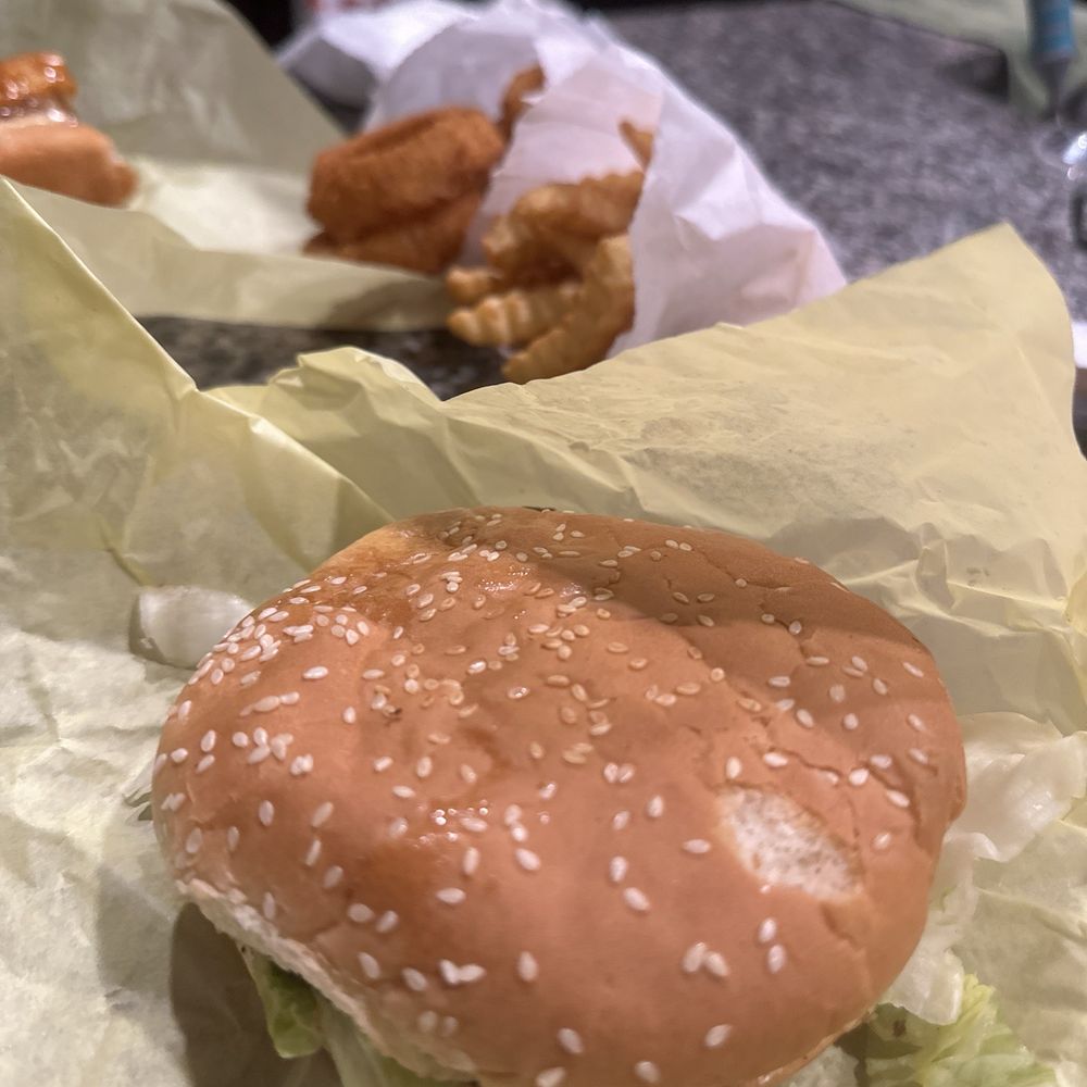 Texas Burger Company - Cheeseburger Fries Onion rings - American Near Me - San Antonio, Texas Texas Burger Company - Cheeseburger Fries Onion rings - American Near Me - San Antonio, Texas