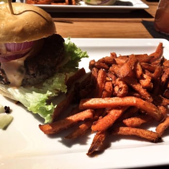Hochstapler - Der Klassiker mit Süßkartoffel-Pommes - Burgers Near Me - Münster, NW