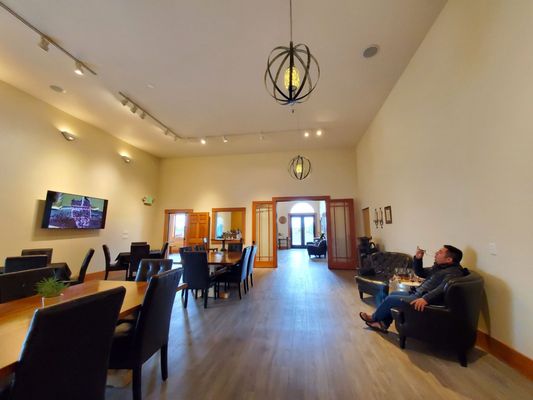 Saviah Cellars by null