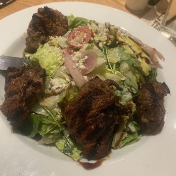 Evviva Trattoria - Steak & Gorgonzola Salad $21 - Italian Near Me - Hanover, Massachusetts