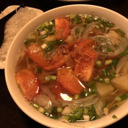 Sweet and sour noodle soup with noodles on the side