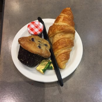 Starbucks - Coffee & Tea Near Me - Dublin, D