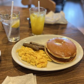 Brookfields Restaurant - a breakfast of pancakes, eggs, sausage, and pancakes - American Near Me - Roseville, California