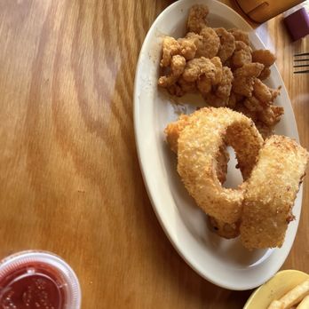 Top O'The River - Fried shrimp and onion rings - Seafood Near Me - Guntersville, Alabama Top O'The River - Fried shrimp and onion rings - Seafood Near Me - Guntersville, Alabama