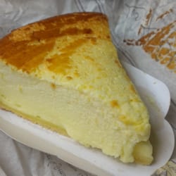 Maison Gwizdak - La spécialité du lundi : la tarte au fromage blanc qui a déjà rapporté quelques récompenses au maître des lieux