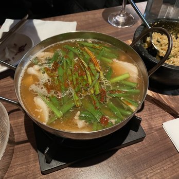 ARIARI - Pork soup - Korean Near Me - New York, New York
