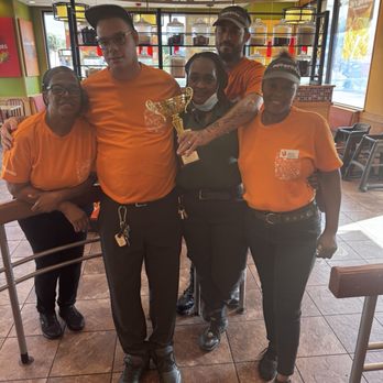 Popeyes Louisiana Kitchen - I was holding the trophy of best customer service of 2024 - Fast Food Near Me - Ocoee, Florida