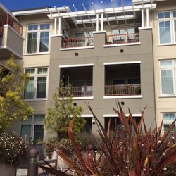 Delaware Apartments - Courtyard