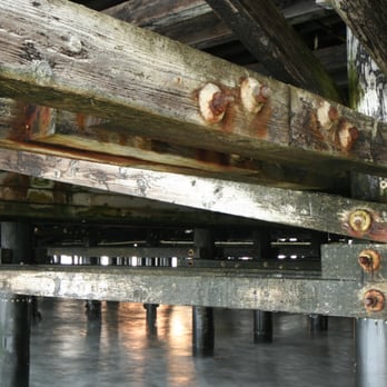 Isla Studio - This shot was under the RB Pier. I adjusted the Aperture and tried different compositions. - Photography Classes Near Me - Los Angeles, California Isla Studio - This shot was under the RB Pier. I adjusted the Aperture and tried different compositions. - Photography Classes Near Me - Los Angeles, California