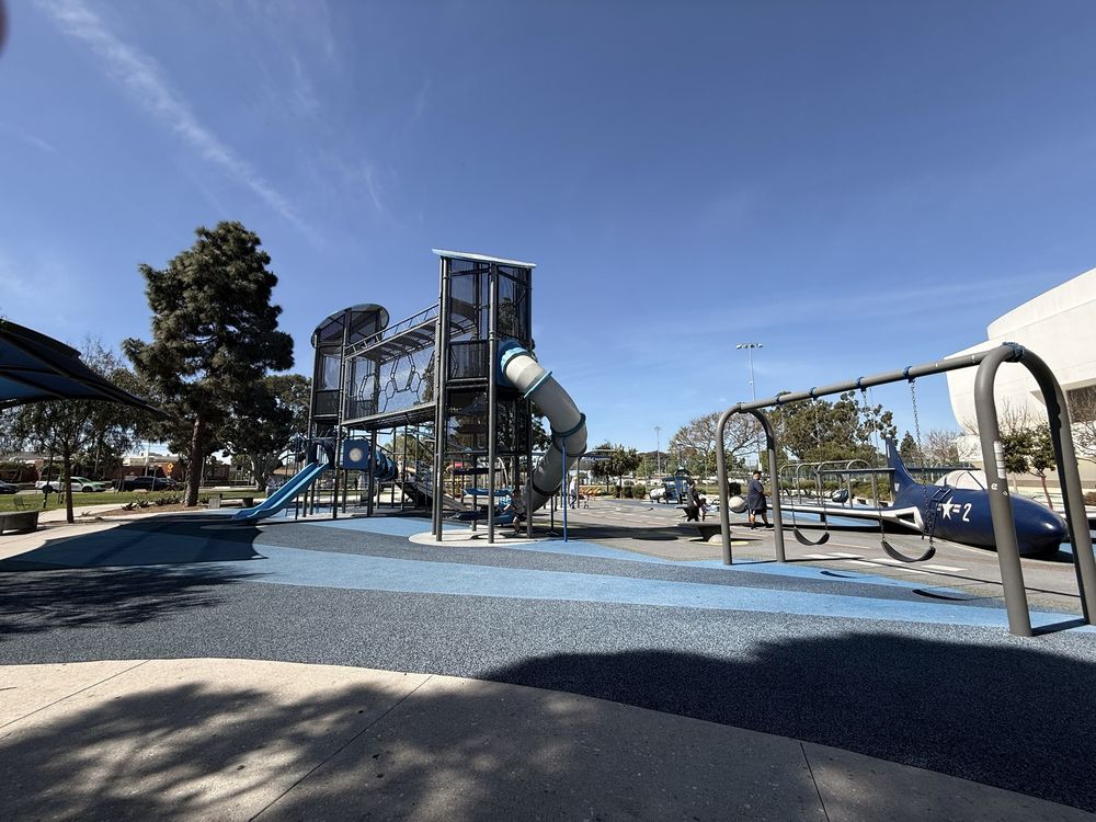 Lion's Park Image