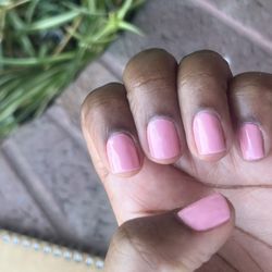 Dahlia Nails & Spa - Gel manicure