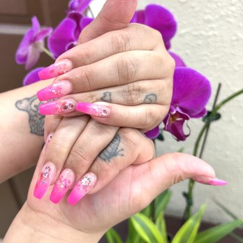 Happy Feet Nails - Beautiful new set ombré - Nail Salons Near Me - Kent, Washington