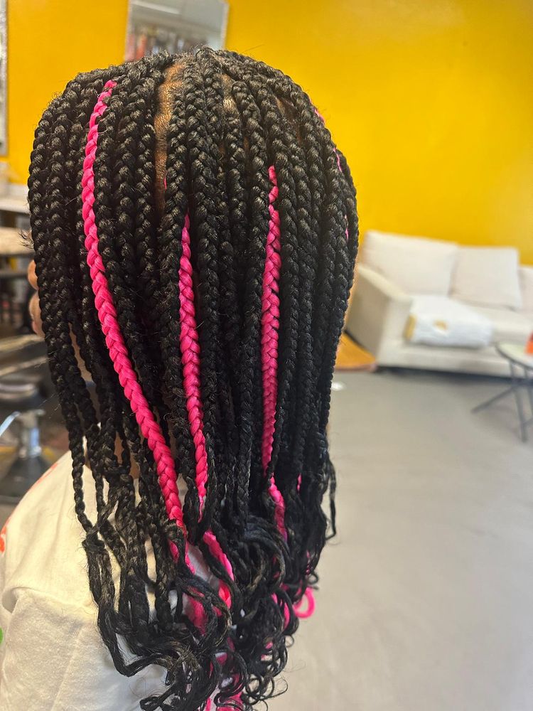 Lady B's African Hair Braiding Logo