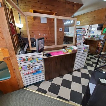 D3 Surplus Outlet - checkered floor and counter - Ice Cream & Frozen Yogurt Near Me - Portage, Pennsylvania D3 Surplus Outlet - checkered floor and counter - Ice Cream & Frozen Yogurt Near Me - Portage, Pennsylvania