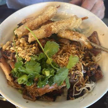 Yoonique Pho and Grill - Bún Đặc Biệt / Vermicelli Noodle Combo - Vietnamese Near Me - Portland, Oregon