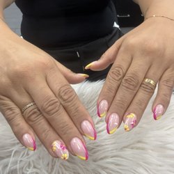 Acryliq Nails