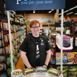 Pet Valu - Our pet experts are here to answer your questions about pet health and wellness, and smiles are always free!
