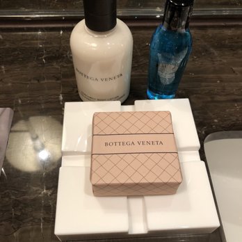 香港文華東方酒店 - Bottega Veneta bath products - Hotels Near Me - Hong Kong, HK
