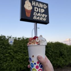 Handdip Dairy Barn - Upside Down Banana Split