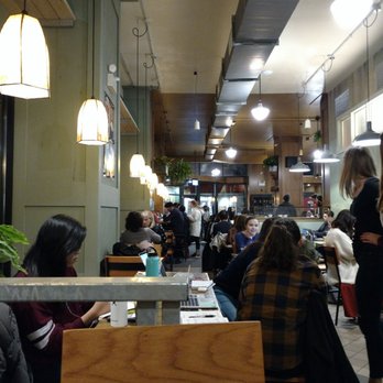 Colectivo Coffee Evanston - Packed on a Saturday afternoon! - Coffee & Tea Near Me - Evanston, Illinois