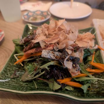 Izakaya Harumi - Salmon skin salad - Hawaiian Near Me - Honolulu, Hawaii Izakaya Harumi - Salmon skin salad - Hawaiian Near Me - Honolulu, Hawaii