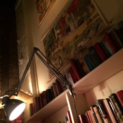 Oslo Mekaniske Verksted - Og det er så mye fint der! Plakater, bøker, møbler, globuser, ...