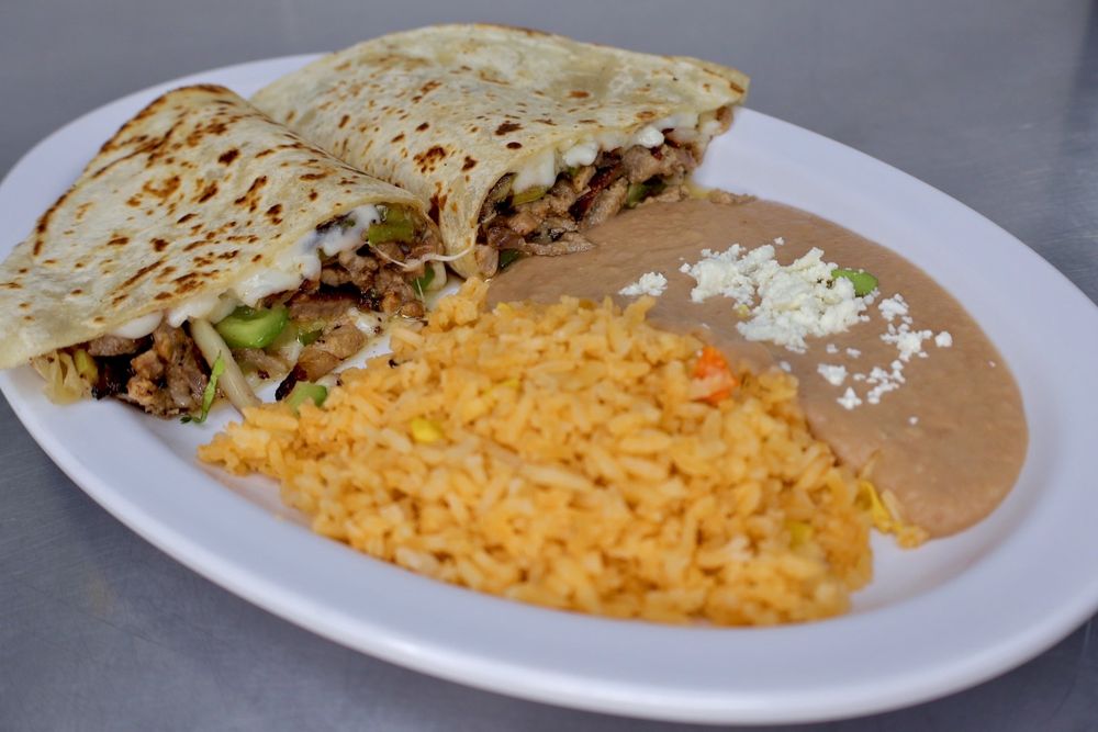 Taco Macho Logo
