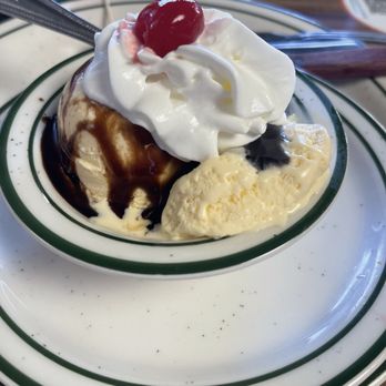 NORMS - Diners Near Me - Van Nuys, California