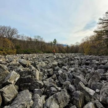 Hawk Mountain - The amount and size of the rocks is awesome. Many of them are larger than cars. - Hiking Near Me - Kempton, Pennsylvania Hawk Mountain - The amount and size of the rocks is awesome. Many of them are larger than cars. - Hiking Near Me - Kempton, Pennsylvania