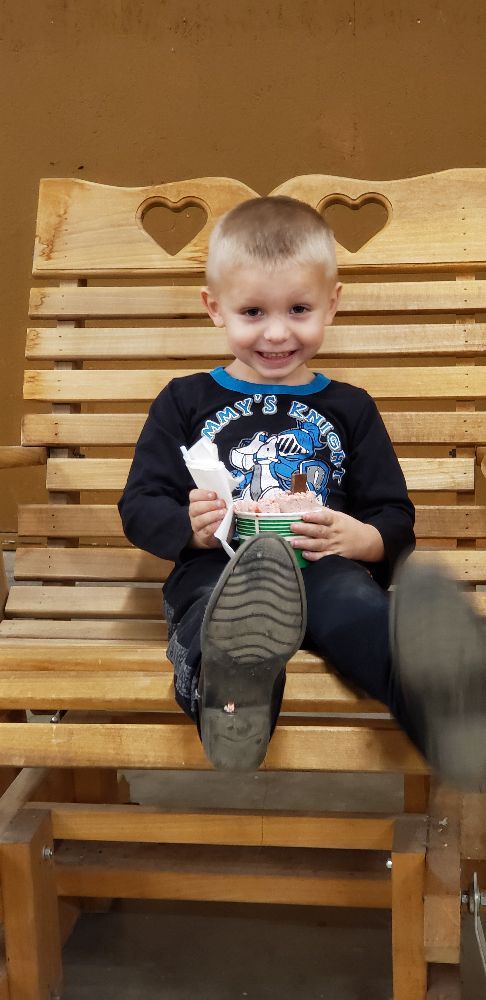 Fatima's Thai Rolled Ice Cream Logo