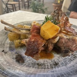 Agriturismo Montagna Verde - The most amazing lamb and potatoes, succulent and juicy.