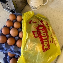El Pollotote Fresh Chicken