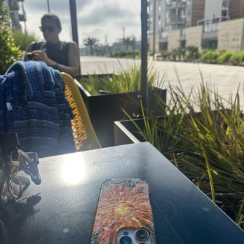 The Hive - Outdoor seating - Breakfast & Brunch Near Me - Marina del Rey, California The Hive - Outdoor seating - Breakfast & Brunch Near Me - Marina del Rey, California