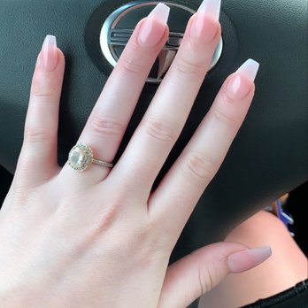 Daisy Nails - Full set acrylic nails - Nail Salons Near Me - Eden Prairie, Minnesota