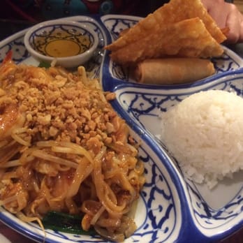 Siam Elephant - Pad thai combo - Thai Near Me - Carpinteria, California Siam Elephant - Pad thai combo - Thai Near Me - Carpinteria, California