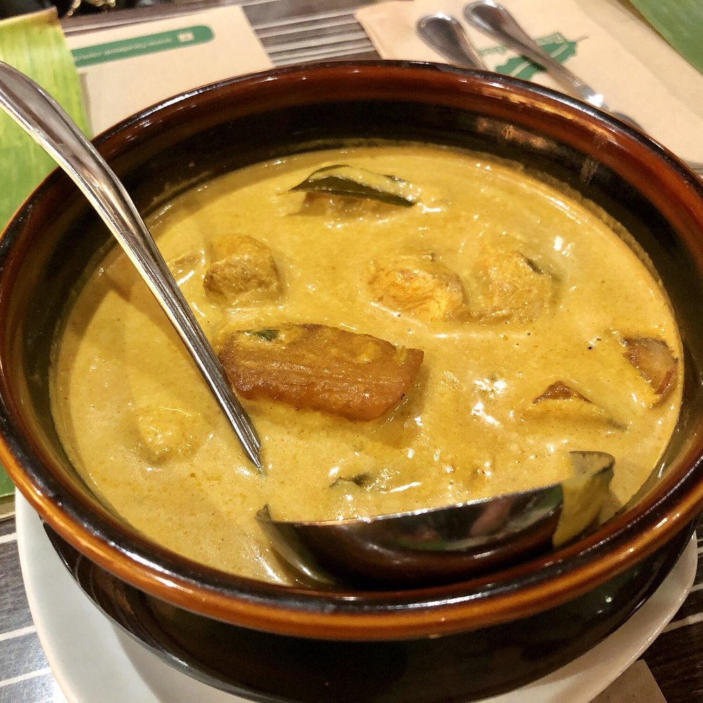 Banana Leaf - Malaysian chicken curry with potatoes - Thai Near Me - Makati, NCR