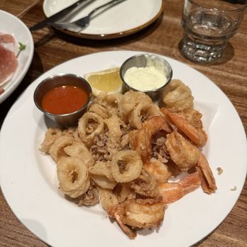 Doppio Zero Campbell - Fried Calamari & Shrimp - Italian Near Me - Campbell, California