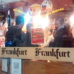 Frankfurt - Siempre la lleno de gente demostrando que el lugar tiene poder