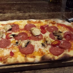 Vesuvio, V.I.Pizza style Vesuvio, V.I.Pizza style