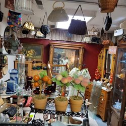 Carriage House Collectibles - The Madmen Room.