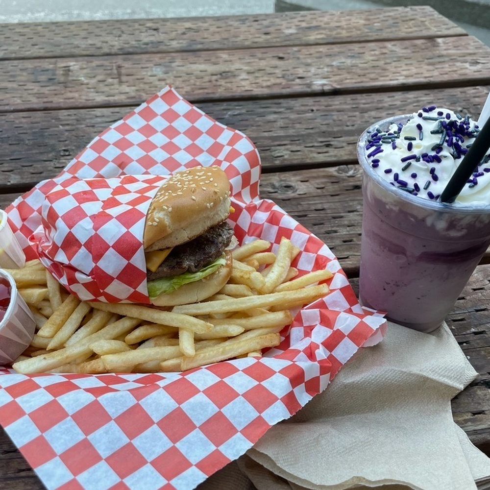 Three Rivers Resort Restaurant - Werewolf Burger & Jacob Black shake - American Near Me - La Push, Washington Three Rivers Resort Restaurant - Werewolf Burger & Jacob Black shake - American Near Me - La Push, Washington