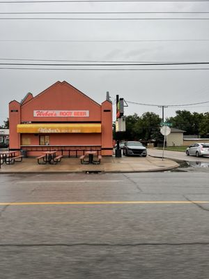 Weber's Superior Root Beer Drive-in by null