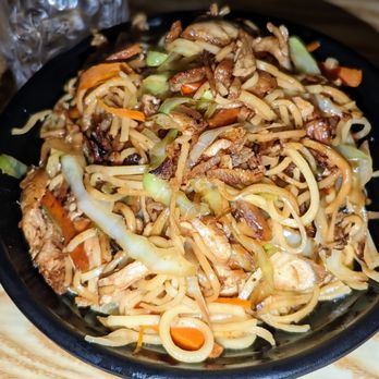 The Weekender - Chow Mein w.Chicken $8.99 - Pool Halls Near Me - Woodside, New York