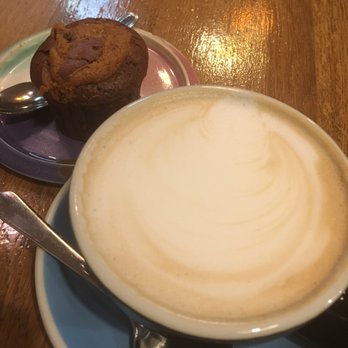 Comme à la Maison - Café Vanille avec un brownie sans gluten - Cafes Near Me - Lyon, 69