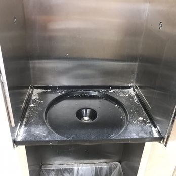 Walmart Supercenter - Paper towels missing and dirty box to even put them in - Department Stores Near Me - Sarasota, Florida Walmart Supercenter - Paper towels missing and dirty box to even put them in - Department Stores Near Me - Sarasota, Florida