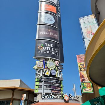 The Outlets at Orange - Shopping Centers Near Me - Orange, California
