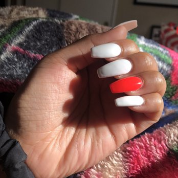 Nail Tech 8 - My ruined vacation nails because it's so bumpy. - Nail Technicians Near Me - Chicago, Illinois