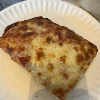 Joe's Pizza - Deep dish cheese - Pizza Near Me - Miami, Florida