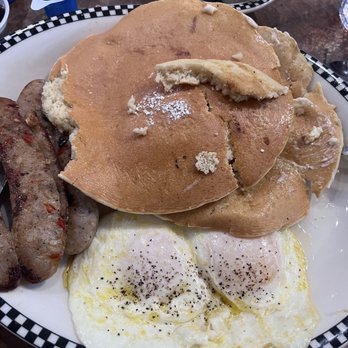 Black Bear Diner Palmdale - Todays pancakes not the best at all they don't even look good - Diners Near Me - Palmdale, California Black Bear Diner Palmdale - Todays pancakes not the best at all they don't even look good - Diners Near Me - Palmdale, California